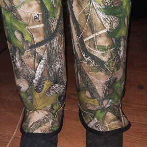 Camouflage hunting boot covers